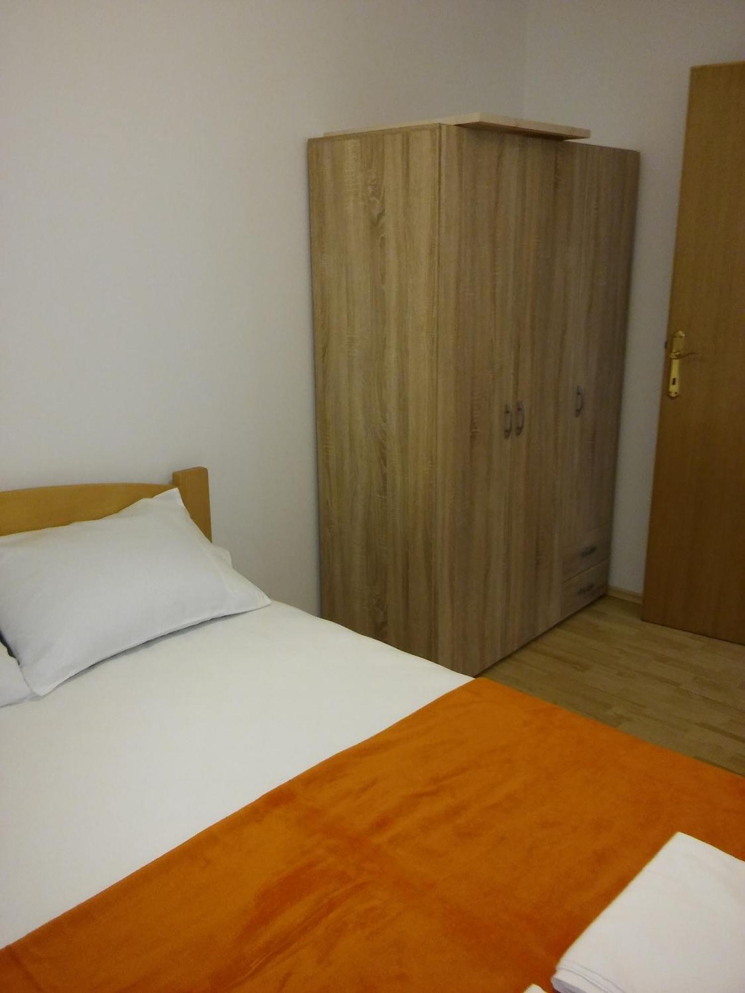 Apartments By The Sea Pag - 11778 Pag Town Room photo